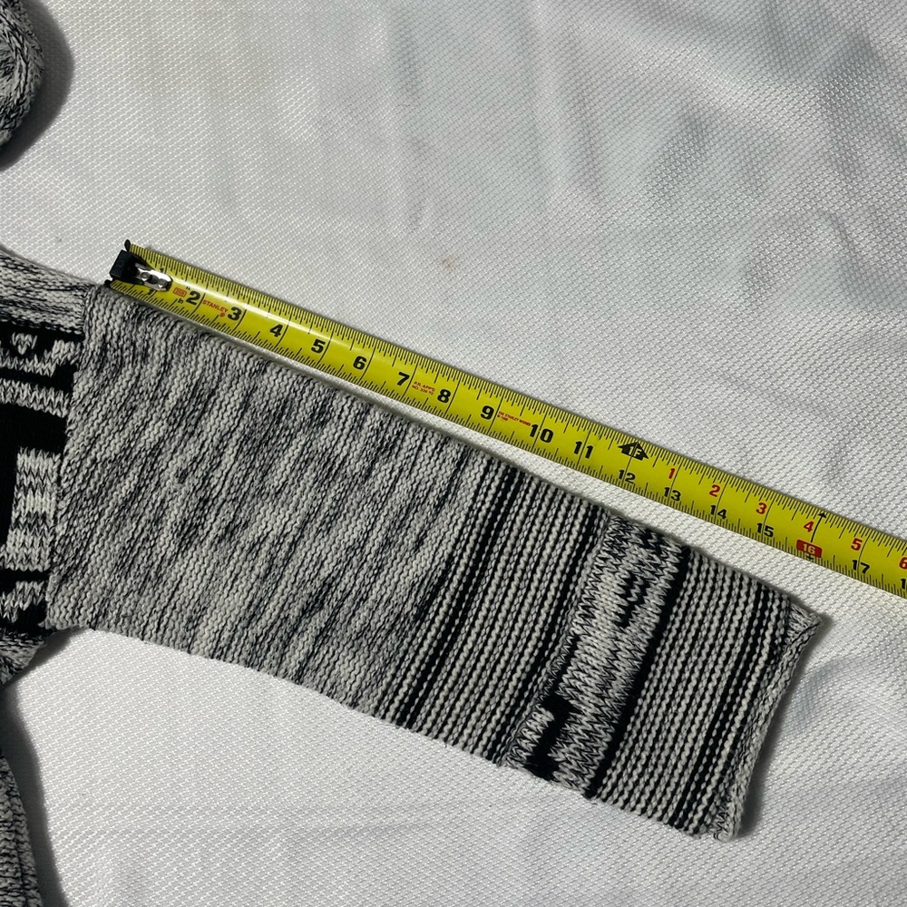 Forever 21 grey hooded sweater - Picture 5 of 7